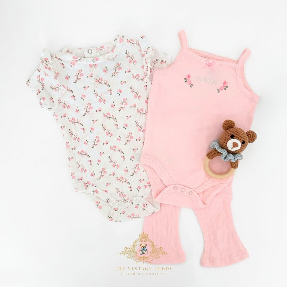 NWT Cute Girls 3 Piece Set Baby Onesies & Bell Bottom Pants Full of Love 0-3M